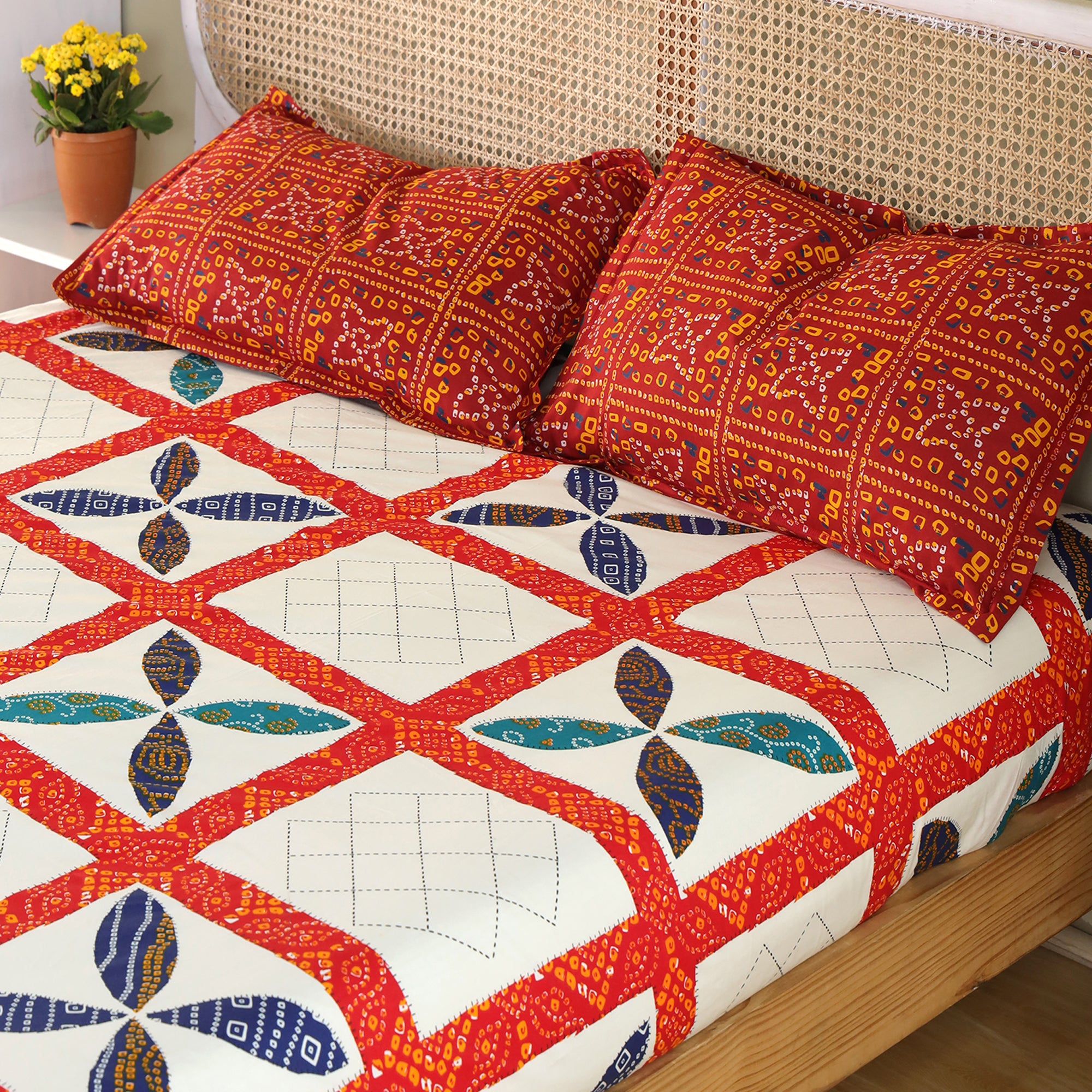 Jaipur Bagh King Fitted Sheet with 2 Pillow Covers 100% Cotton 120 TC Chunari Patch Red