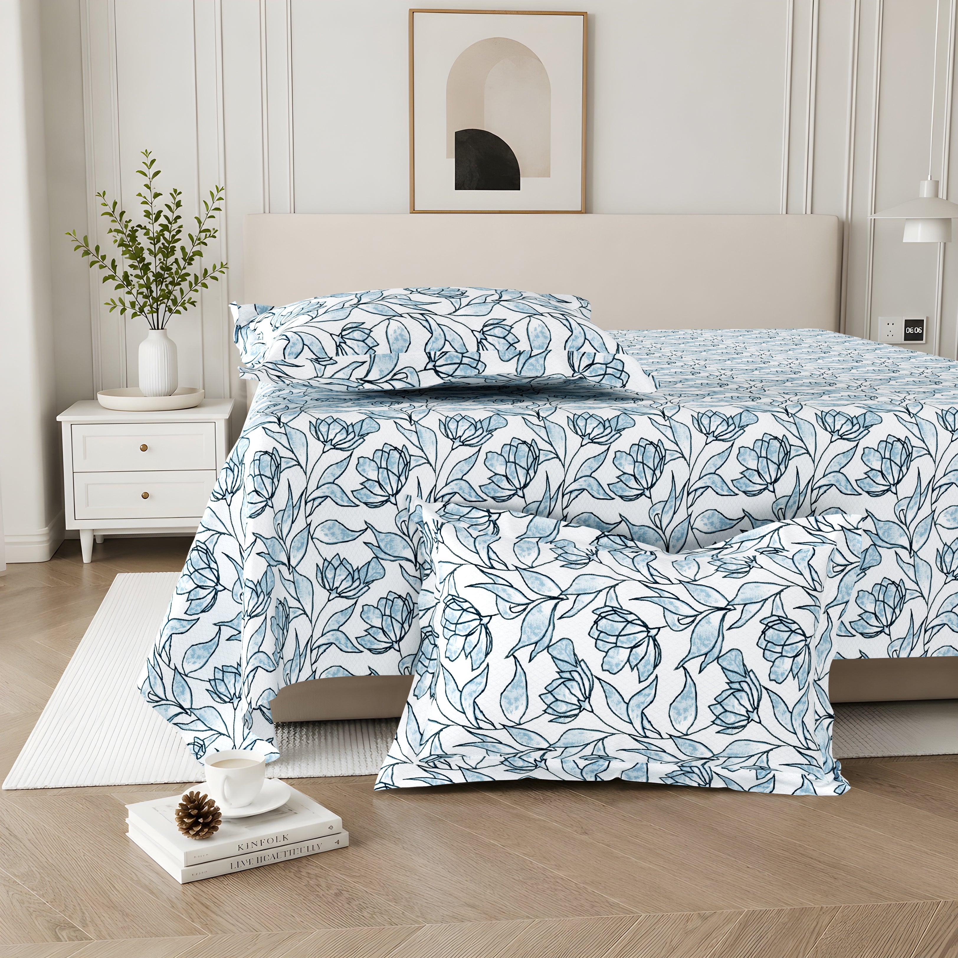 Lily King Bedsheet with 2 Pillow Covers 100% Cotton 180 TC Twill Weave Orient Bell Blue
