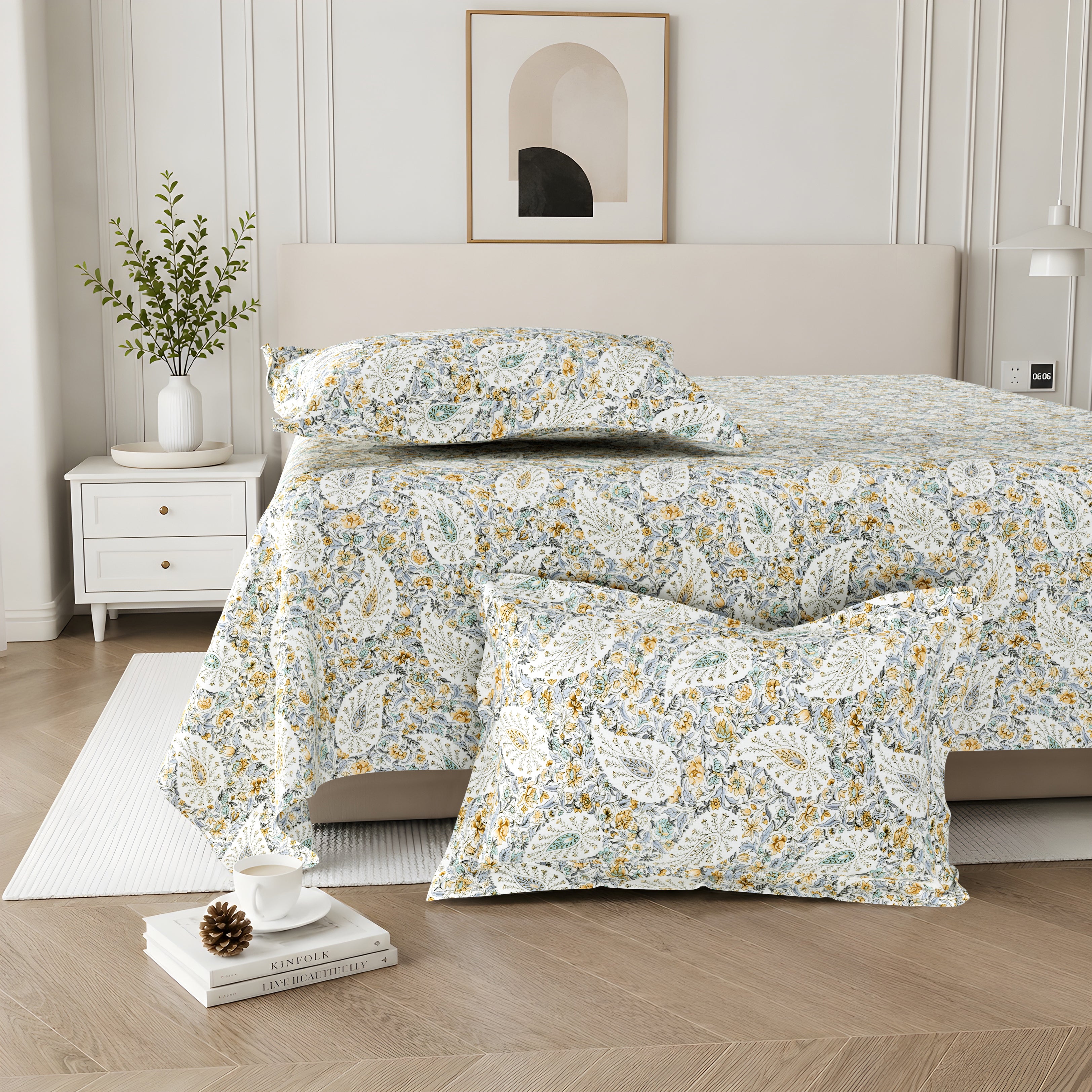 Lily King Bedsheet with 2 Pillow Covers 100% Cotton 180 TC Twill Weave Indian Paisley Blue