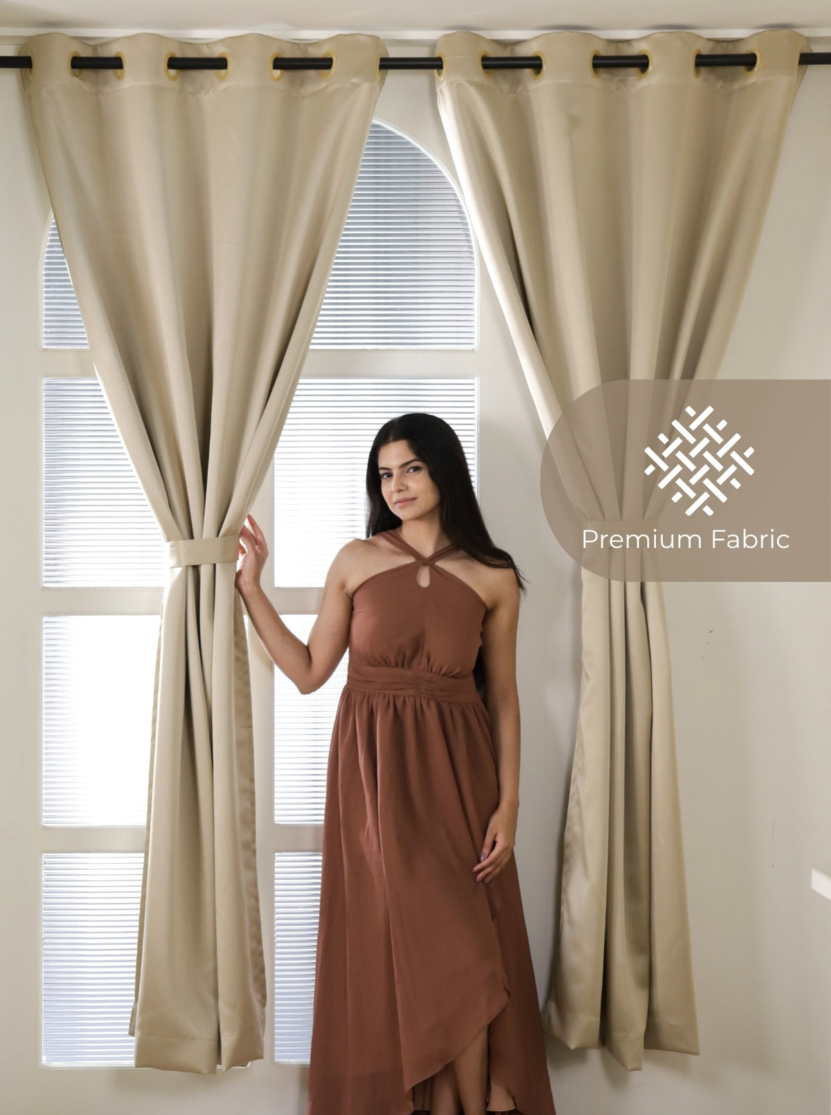 Rose 280 GSM Polyester Solid 90% Blackout Eyelet Curtain