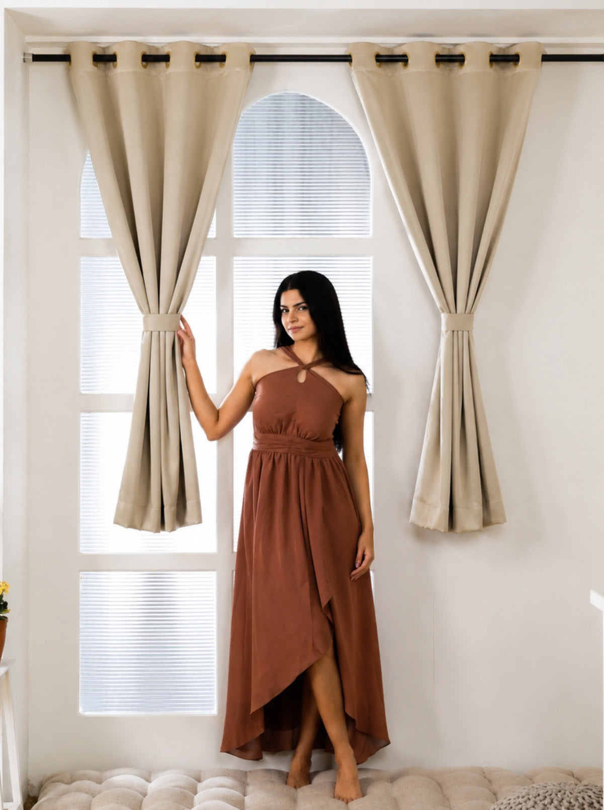 Rose 280 GSM Polyester Solid 90% Blackout Eyelet Curtain