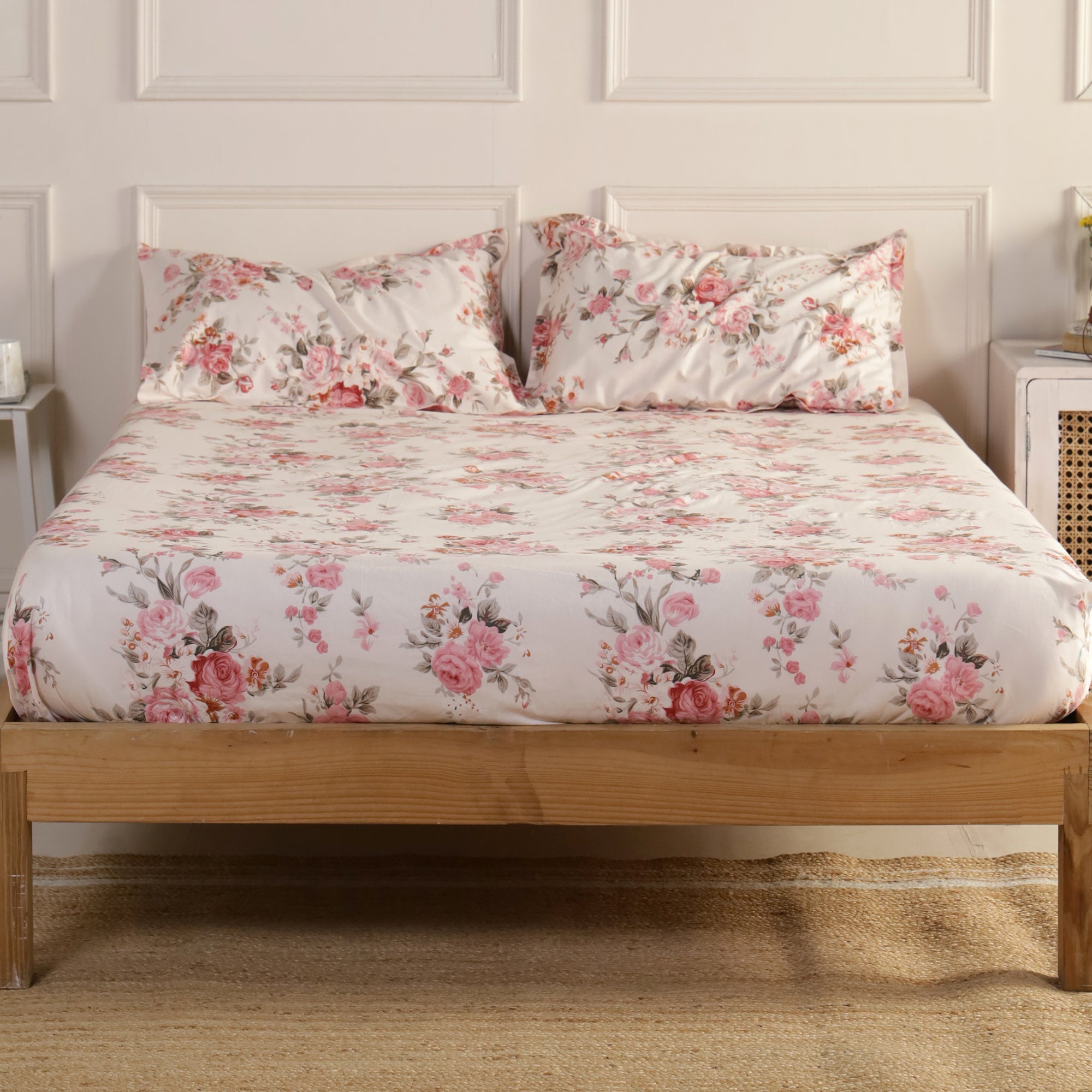 Rose Queen Fitted Sheet with 2 Pillow Covers 100% Cotton 160 TC Floral Bunch Pink