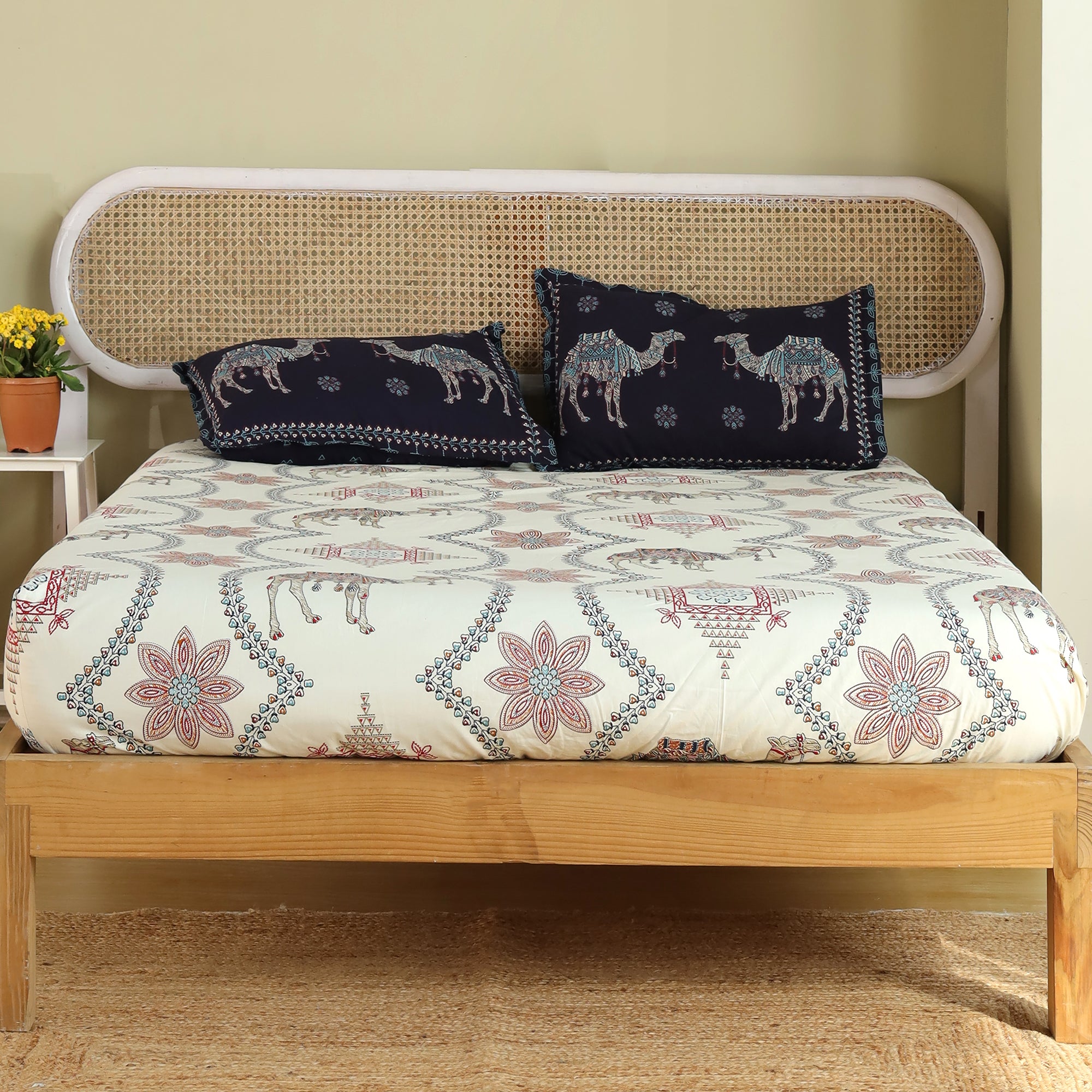 Jaipur Bagh King Fitted Sheet with 2 Pillow Covers 100% Cotton 120 TC Kashida Print Blue