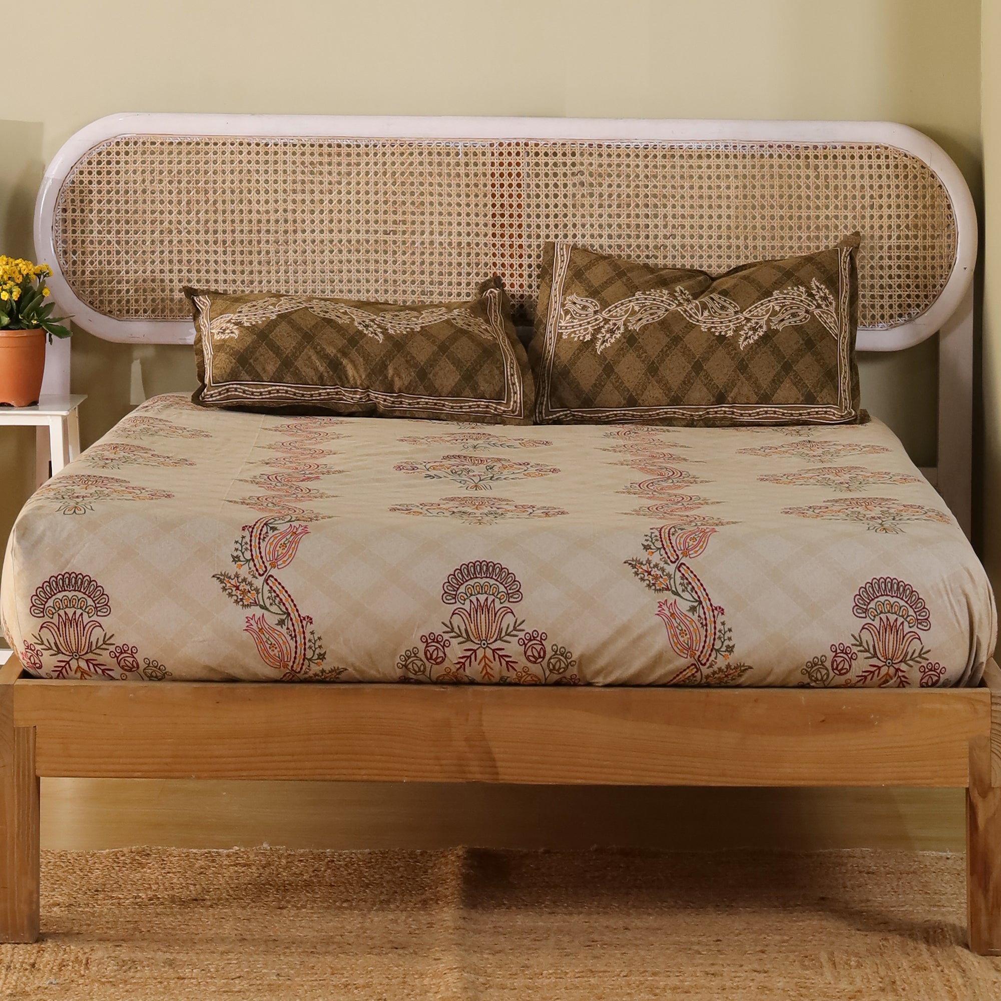 Jaipur Bagh Queen Fitted Sheet with 2 Pillow Covers 100% Cotton 120 TC Kashida Style Brown