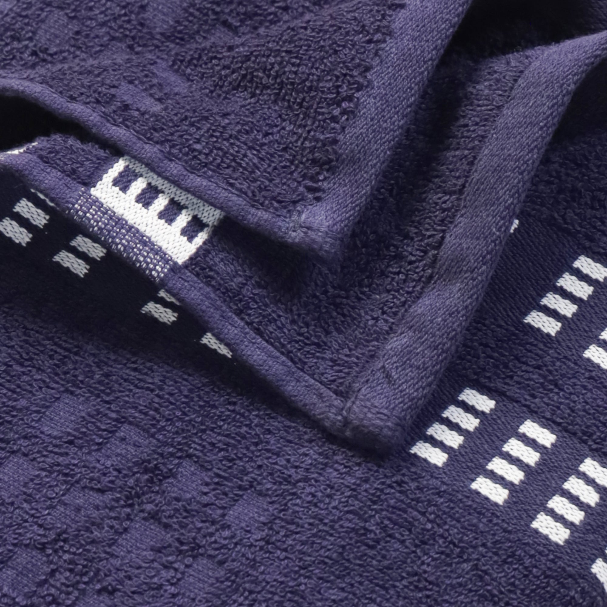 Lotus Bath Towel 100% Cotton 365 GSM Sculpted Border Navy