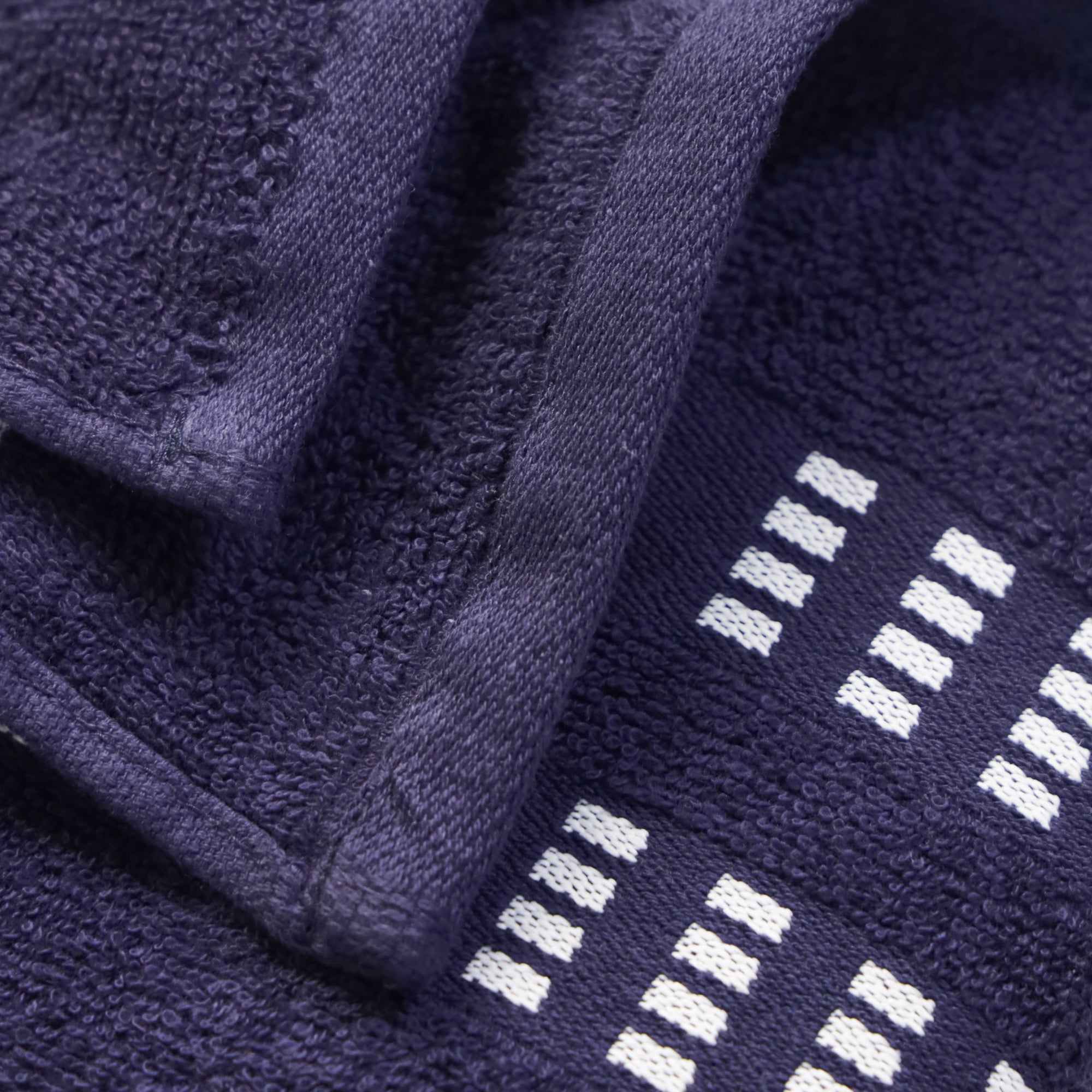Lotus Hand Towel (Set of 2) 100% Cotton 365 GSM Sculpted Border Navy